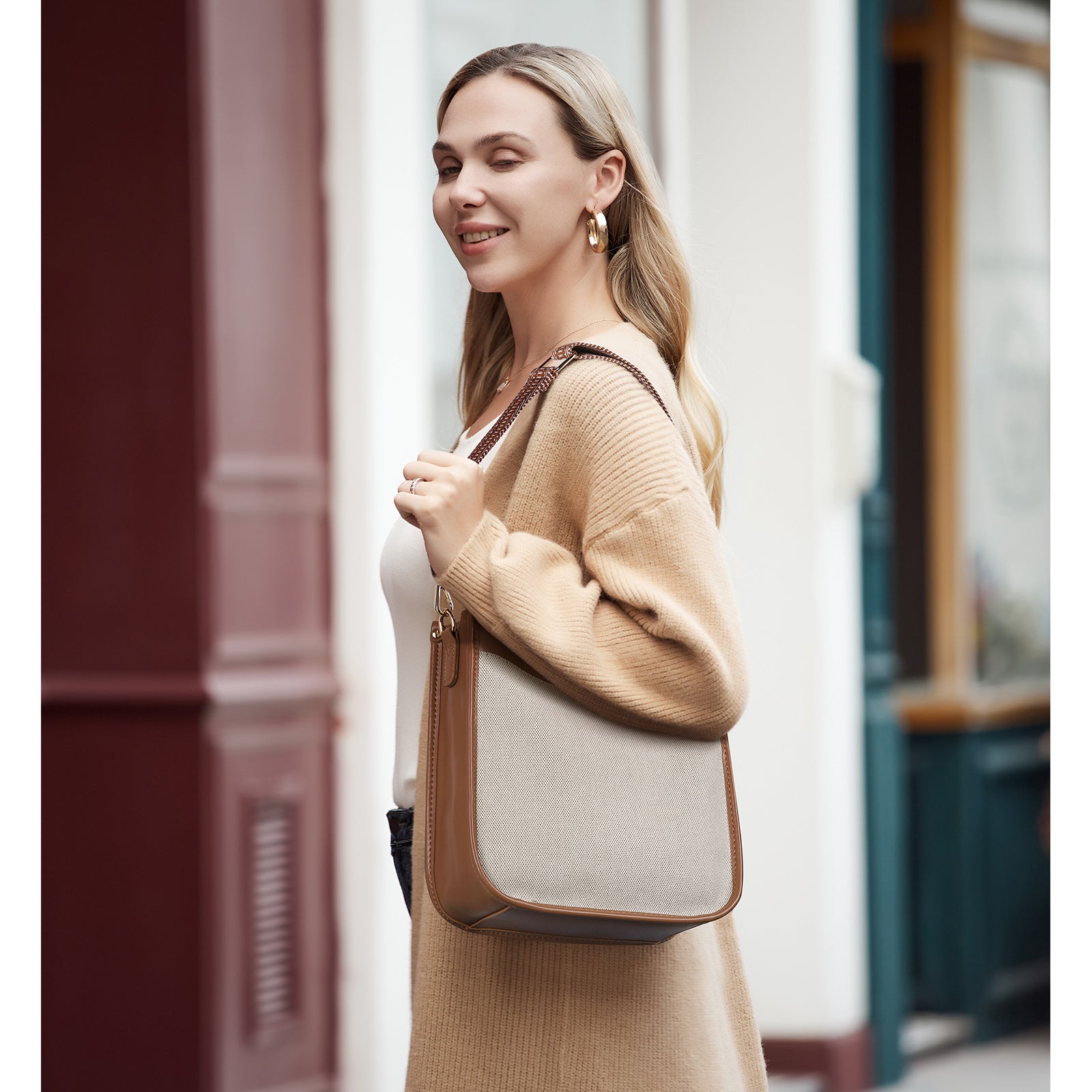 Trendy Medium Crossbody Bags with Two Straps